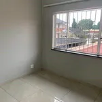 Rent 2 bedroom apartment in Roodepoort