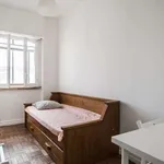 Rent a room in lisbon