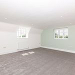 Rent 5 bedroom house in South East England