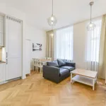 Pronajměte si 1 ložnic/e byt o rozloze 55 m² v Prague