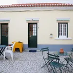 Rent 1 bedroom apartment of 30 m² in lisbon