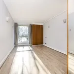 Rent 3 bedroom apartment in London