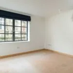 Rent 3 bedroom flat in Bath