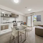 Rent 1 bedroom apartment in Greenway