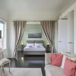 Rent 6 bedroom apartment of 120 m² in Florence