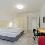 Rent 3 bedroom apartment of 66 m² in Berlin