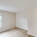 Rent 3 bedroom apartment in Warren