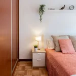 Rent 2 bedroom apartment of 120 m² in Porto