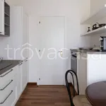 Rent 3 bedroom apartment of 93 m² in Milano