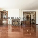 Rent 4 bedroom apartment of 182 m² in Παράδεισος