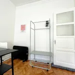 Rent 2 bedroom apartment of 88 m² in Lisbon