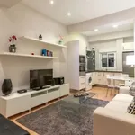 Rent 1 bedroom apartment of 452 m² in Bilbao