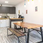 Rent a room of 250 m² in madrid