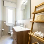 Rent 4 bedroom apartment of 75 m² in Milan