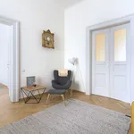 Pronajměte si 2 ložnic/e byt o rozloze 136 m² v Prague