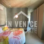 Rent 4 bedroom apartment of 97 m² in Venice