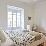 Rent 6 bedroom apartment in lisbon