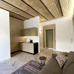 Rent 6 bedroom apartment of 73 m² in Rome