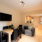 Rent 5 bedroom house in Reading