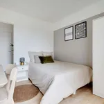 Rent a room of 88 m² in Saint-Cloud