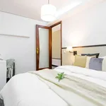 Rent a room of 172 m² in valencia