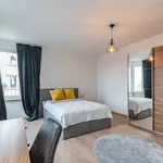 Miete 4 Schlafzimmer wohnung von 21 m² in Berlin