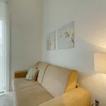 Rent 6 bedroom apartment of 80 m² in Milan