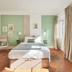 Rent a room in lisbon