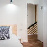 Rent 7 bedroom apartment in Barcelona