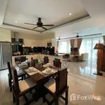 Rent 4 bedroom house of 200 m² in Chon Buri