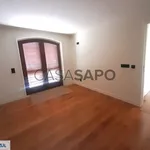 Rent 5 bedroom house of 288 m² in Vila Nova de Gaia