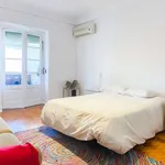 Rent a room in lisbon