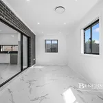 Rent 3 bedroom house in Moorebank