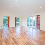 Rent 10 bedroom house in Mid Sussex