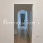 Rent 5 bedroom apartment of 189 m² in Modena