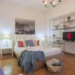 Rent 2 bedroom apartment of 55 m² in Opera