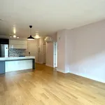 Appartement de 796 m² avec 5 chambre(s) en location à Montreal