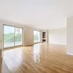 Rent 5 bedroom apartment of 150 m² in Neuilly-sur-Seine