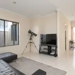 Rent 3 bedroom apartment in Queens Park