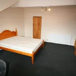 Rent 4 bedroom house in Leeds