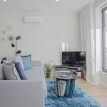 Rent 1 bedroom apartment of 50 m² in Porto