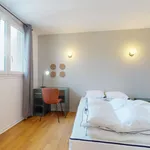 Rent 5 bedroom apartment of 80 m² in Gennevilliers