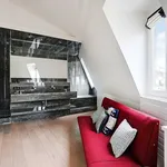 Rent 3 bedroom apartment of 189 m² in Paris