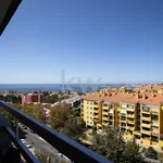 Apartamento T2 em São João do Estoril com vista sobre a Baía de Cascais!