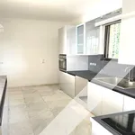 Rent 3 bedroom apartment of 156 m² in Παλαιό Φάληρο