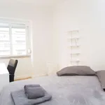 Rent a room of 125 m² in lisbon