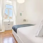 Rent 3 bedroom apartment of 65 m² in Lisbon