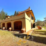 Rent 8 bedroom house of 300 m² in Impruneta