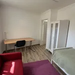 Miete 3 Schlafzimmer wohnung von 93 m² in Köln