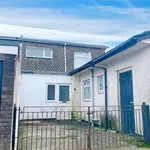 Rent 3 bedroom apartment in Wales